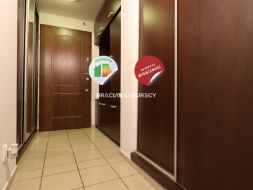Lokal o pow. 45 m 2  blisko centrum i krakowskich uczelni    

  Oferujemy na sprzedaż lokal użytkowy o powierzchni 45 m², usyt