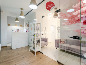 W pełni wyposażony gabinet kosmetyczno-lekarski