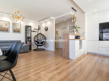 GUSTOWNE, Z DUŻYM BALKONEM W NOWYM BUDOWNICTWIE