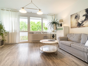 GUSTOWNE, ZADBANE,  2-POKOJOWE Z ODDZIELNĄ KUCHNIĄ