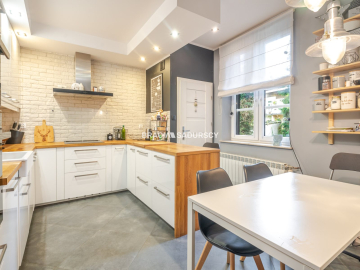 Salwator, 3 pokoje parter, kuchnia, do odświeżenia