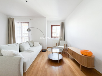 2 pok, duży balkon, osoba kuchnia, parking, tv ENG