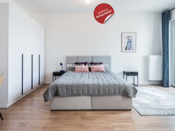 Nowoczesny apartament z balkonem i parkingiem
