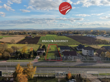 Oferujemy do sprzedaży działkę budowlano‑rolną o łącznej powierzchni 2029 m² (w tym ok. 900 m2 budowlanej) położoną bezpośredni