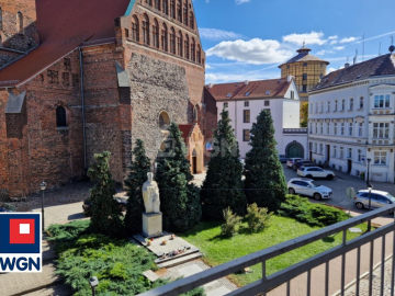 Szprotawa, kawalerka z balkonem, 32 m2, cena 199 000 zł, sprzedam.  
  
Na sprzedaż oferuję Państwu mieszkanie 1-pokojowe usytu