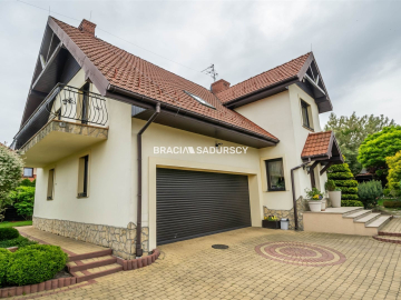 ZADBANY,WYSOKI STANDARD DOM OK 230 M2 