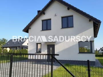 Domy 4 pokoje.  Rączna/Kaszów