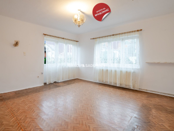 POŁOWA DOMU Z WŁASNYM OGRÓDKIEM 