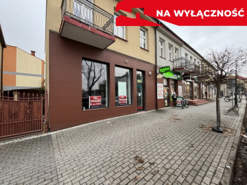 Lokal handlowy 180 m kw.  w centrum Dęblina.