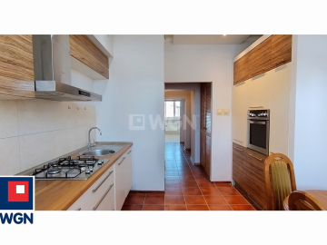 Polkowice, mieszkanie, 3 piętro, 3 pokoje, 81,14 m2, sprzedam, 420 000 zł.  
  
Na sprzedaż duże mieszkanie na 3 piętrze w blok