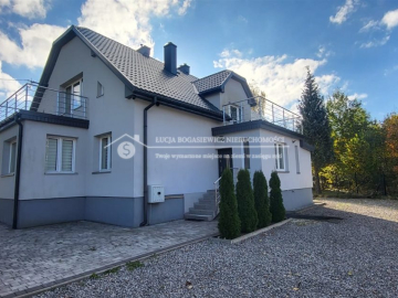 DOM Z WIDOKIEM NA SKRZYCZNE - BUCZKOWICE/SZCZYRK 

 Do wynajęcia wyjątkowy, po generalnym remoncie dom 190 m² w świetnej lokali