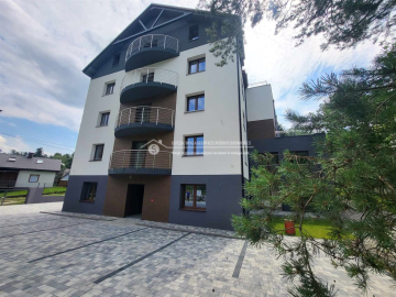 Szukasz miejsca dobrze skomunikowanego pod swój biznes?  

 Mamy dla Ciebie lokal handlowo-usługowo-biurowy w budynku na parter