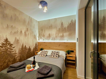 Nowa nizsza cena! 
Na sprzedaż apartament o powierzchni ok. 50 m², zlokalizowany w nowoczesnym budynku z 2024 roku, położonym w