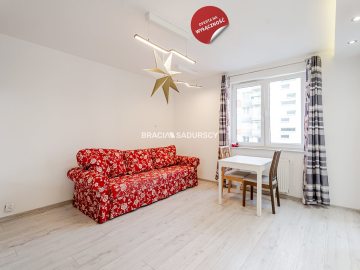 Fajne 2 pokojowe z dużym balkonem- 29. Listopada.