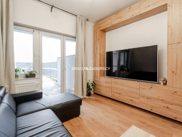 3 pokoje z ogródkami i wysokimi sufitami 3,2 m