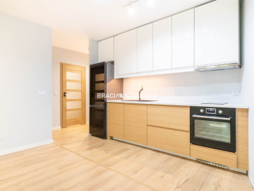 Piękne mieszkanie z widokiem na zieleń w centrum 