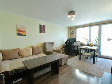 OKAZJA! 3 pokoje z oddzielną kuchnią i balkonem