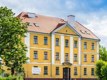 Brześć Kujawski, obiekt biurowo-techniczny, 961 m2, sprzedam, 790 000 zł netto.  
  
Historyczny budynek pod inwestycję.  
  
P