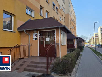 Nowa Sól, mieszkanie, 3 pokoje, 2 piętro, 50 m2, sprzedam, 279 000 zł.  
  
Na sprzedaż mieszkanie do generalnego remontu, poło