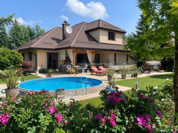 Rezydencja w Jaworzu | 242,5 m² | 18 arów | basen | prestiżowa lokalizacja  

 Na sprzedaż  wyjątkowa rezydencja w Jaworzu , za