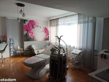 Nieruchomość komercyjna, idealna na prowadzenie działalności gospodarczej z możliwością zamieszkania na osiedlu Bartodzieje.  
