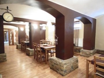 Klimatyczny lokal na sprzedaż w centrum miasta.