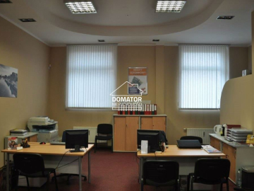 Lokal 61m2 ul. Śniadeckich, parter z witryną