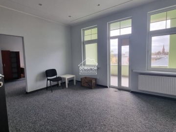 Lokale usługowe , ścisłe centrum .