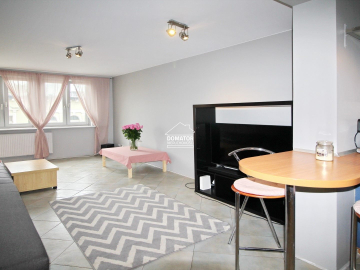 Przestronna kawalerka 46 m2 ul. Świętojańska.