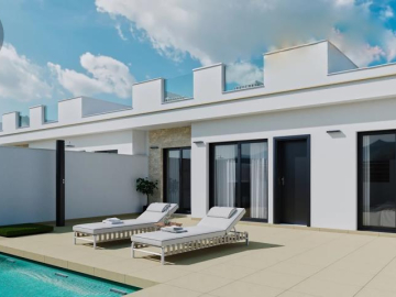 Nowa willa z basenem w Roldán