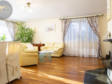 Duży dom wolnostojący / blisko Zalewu