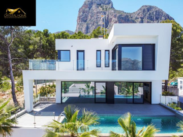 Wille z górach z widokiem na morze