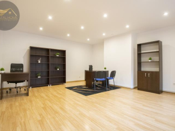 Biuro 48m2, parking / gotowe do wprowadzenia