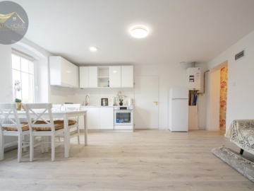 Mieszkanie w kamienicy, 56m2, 2 pokoje