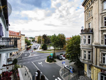 134,6M2/ 5 POKOI/ 2 BALKONY/ BLISKO CENTRUM