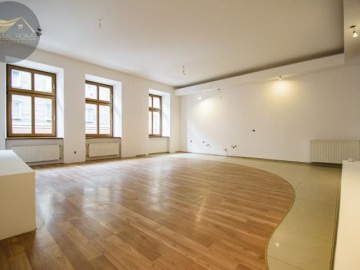 98M2/ 3 POKOJE/ I PIĘTRO/ CENTRUM