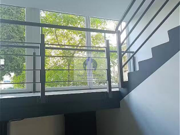 Włochy: lokal biurowy na wynajem