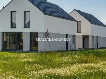 Dom Wolnostojący 140 m2 z tarasem w MNIKOWIE