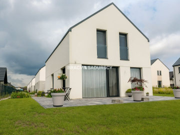 Dom Wolnostojący 140 m2 z tarasem w MNIKOWIE