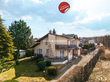 Dom 253m2 działka 10ar podpiwniczony Bieżanów