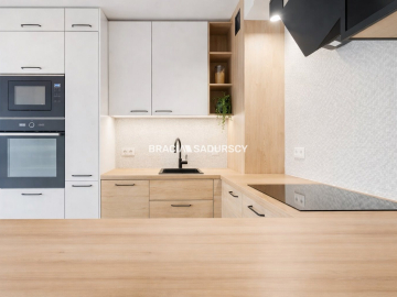 Zielona Oaza Nowoczesny Dom w Stylu Stodoły