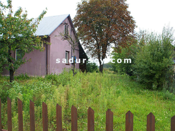 Działka 2100m2  z domem z dobudówką, razem 4 pokoje z kuchnią, łazienką, we wsi Niedźwiada Duża, ok. 15 km od Kazimierza Dolneg