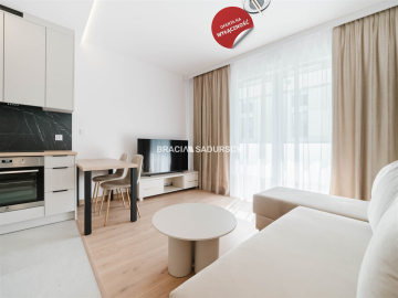 2 POK OK 35,4 M2 BLISKO CENTRUM Z DUŻYM BALKONEM 