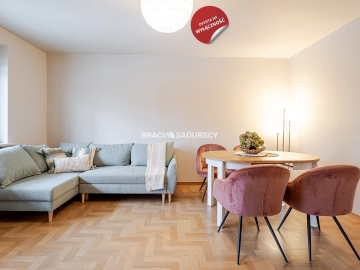 4 pok mieszkanie obok Placu Bohaterów Getta. 