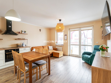 Fajne 3 pok z dużym balkonem - Dębskiego.