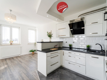 3 pok z osobną kuchnią - 29 Listopada.