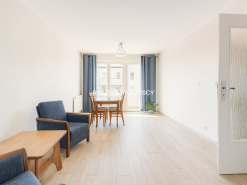 Osobna kuchnia, do wejścia. Prądnik Biały.