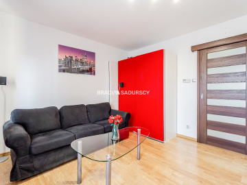 3 pokojowe mieszkanie z kuchnią 52,8m2 Centrum 