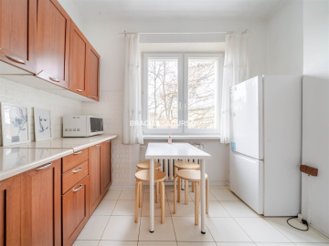 59m2 3 pok+os kuchnia Ul.Staszczyka Bronowice