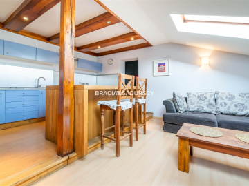 Mieszkanie w kamienicy 82 m2 stare miasto,poddasze